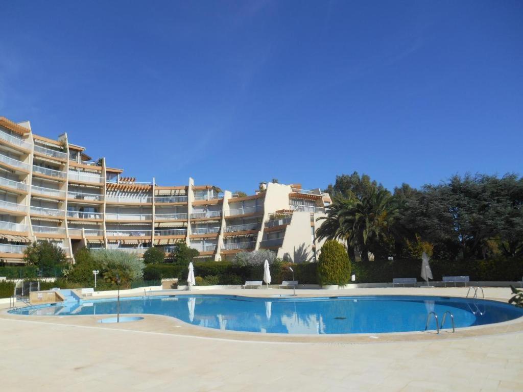 Apartment Piscine - 4 Couchages *